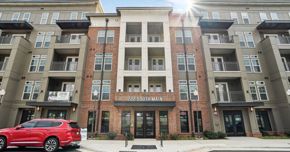 222 South Main, Mooresville David E Looper & Company