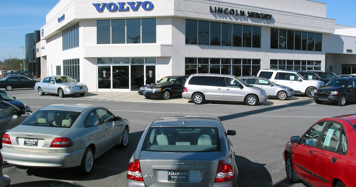 Paramount Automotive Group David E Looper & Company