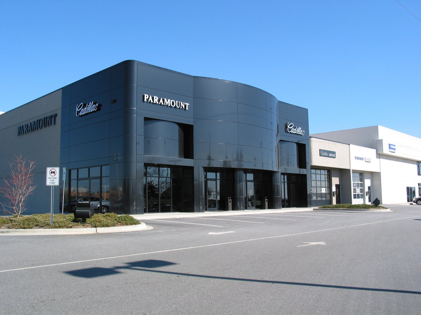 Paramount Motors Cadllac